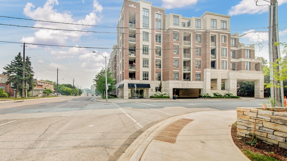 25 Earlington Avenue, Etobicoke, Unit 307