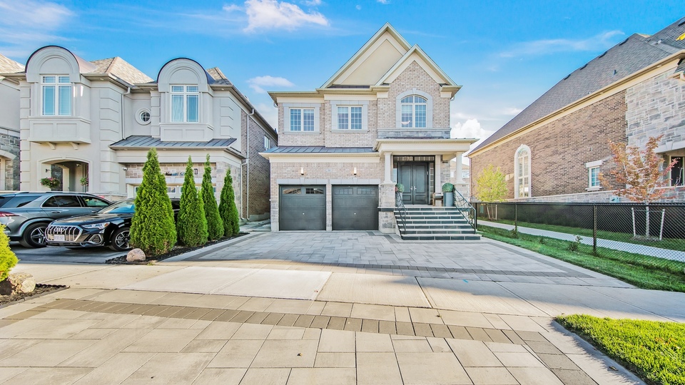 38 Menotti Drive, Richmond Hill