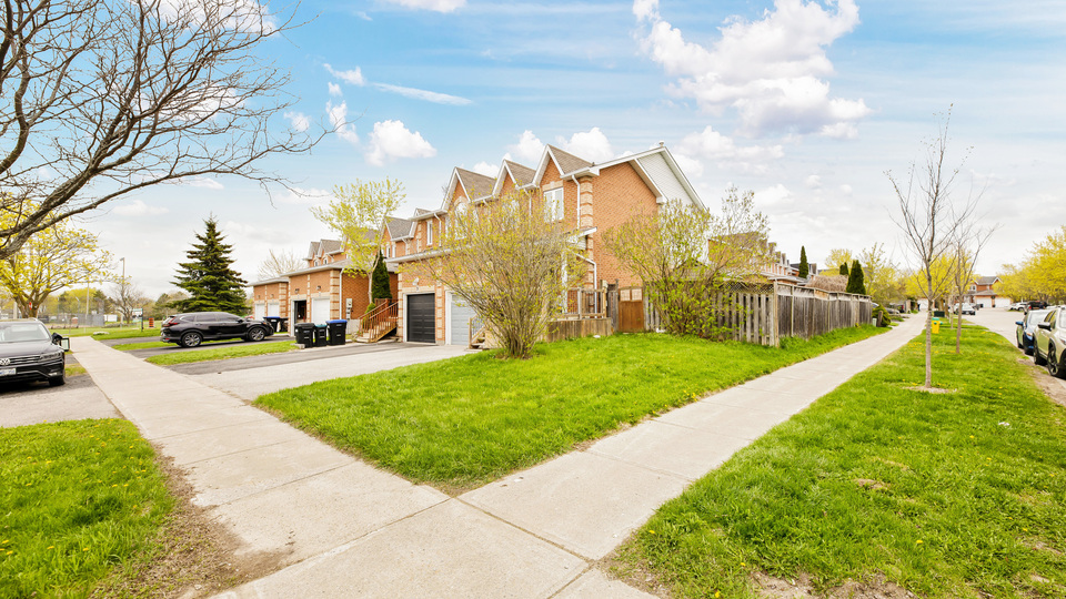 11 Potter Crescent, Tottenham