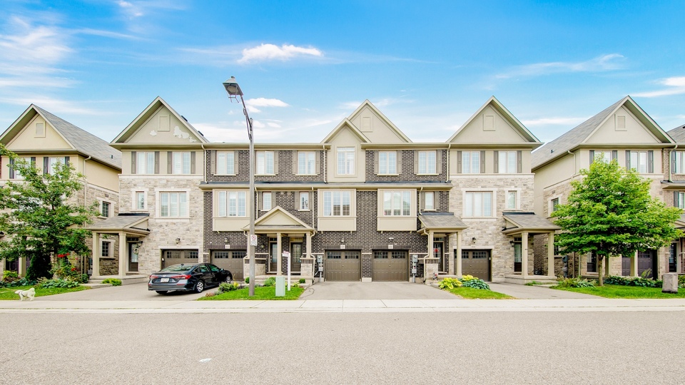 408 Belcourt Common, Oakville