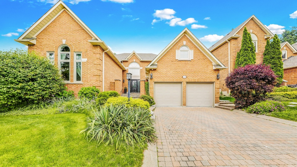 20 Woburn Drive, Woodbridge