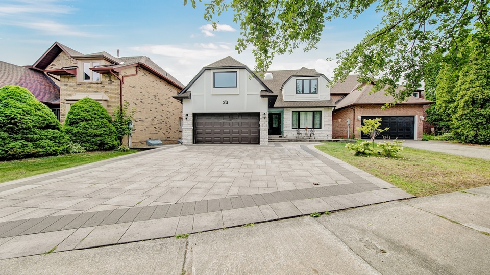 23 Cygnus Drive, Richmond Hill