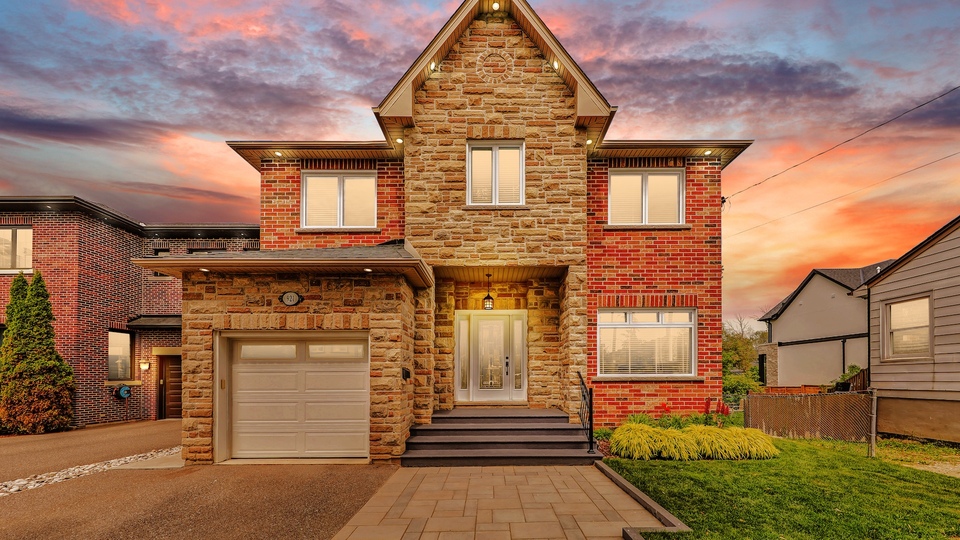 921 Aviation Road, Mississauga