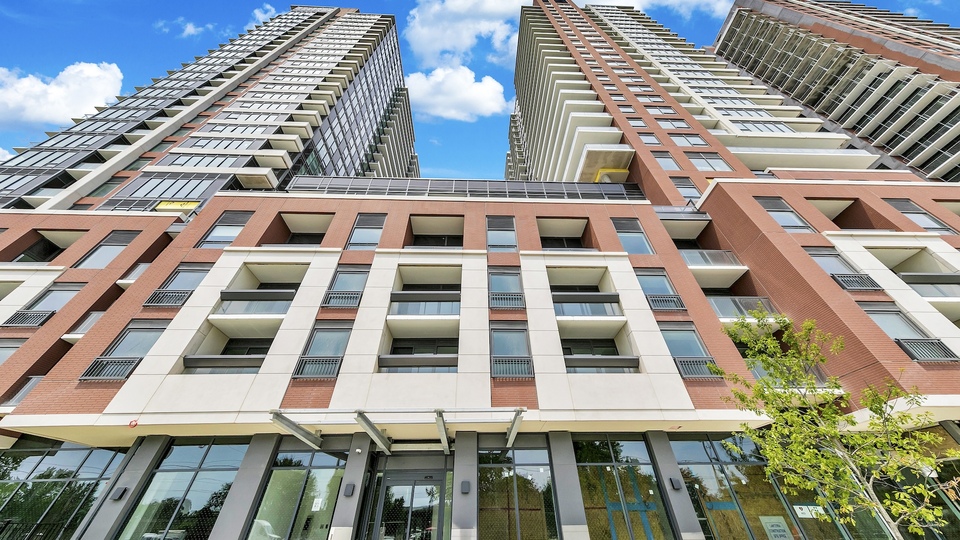 4010 Eglinton Avenue West, Etobicoke