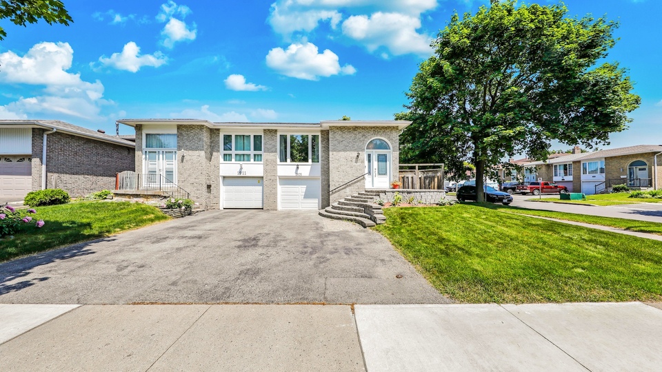 1905 Rosefield Road, Pickering