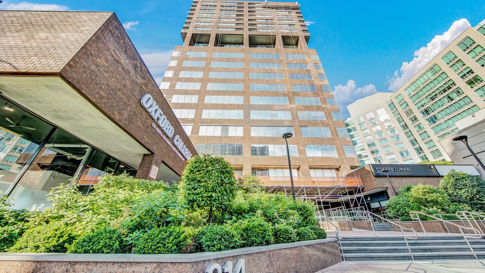 914 Yonge Street, Toronto