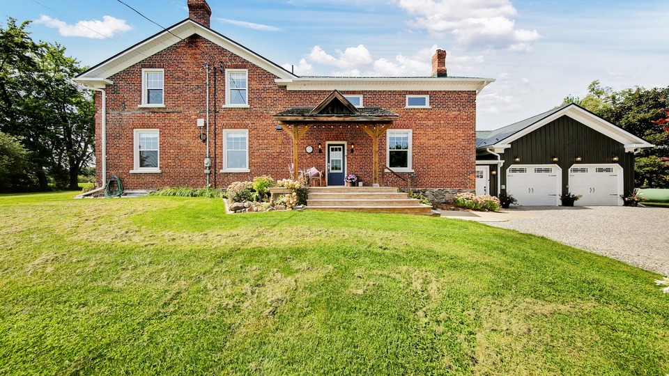 2480 9th Line, Bradford
