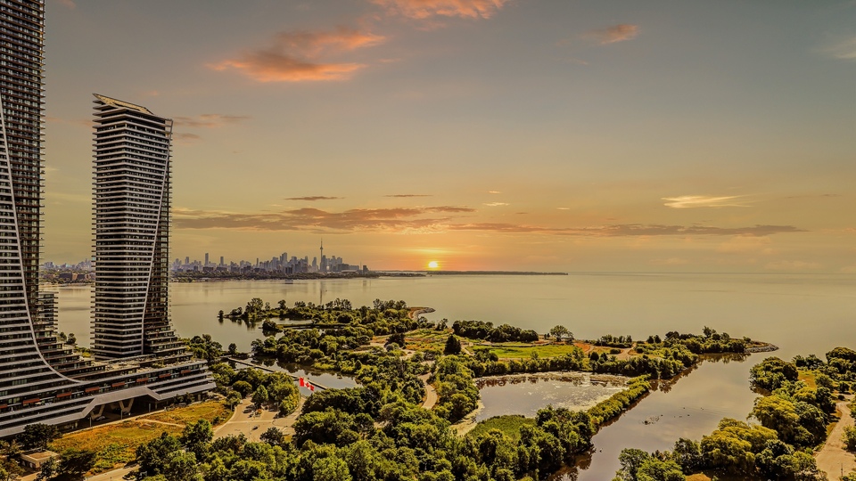 2230 LakeShore Blvd W, Etobicoke