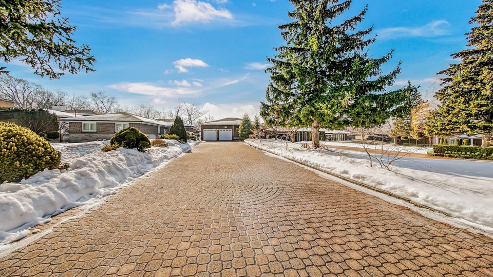 397 Maple Leaf Dr, Toronto
