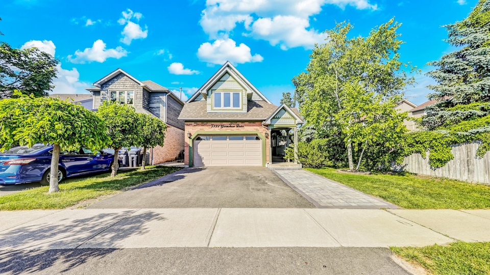 5737 GREENSBORO DR, Mississauga