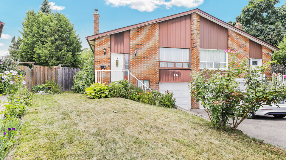 16 Lynwood Court, Brampton