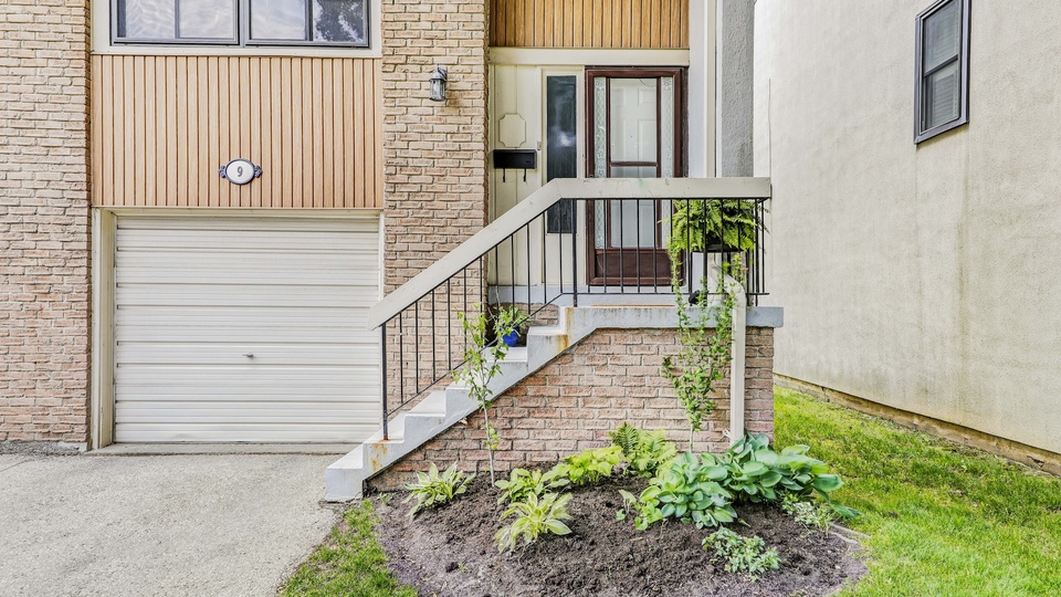 9 Ashton Crescent, Brampton