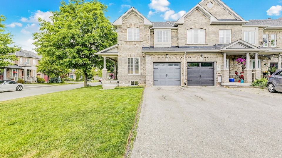 108 King William Crescent, Richmond Hill