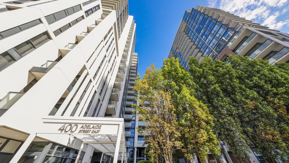 400 Adelaide Street East, Toronto
