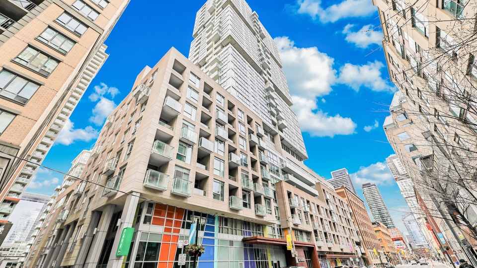 199 Richmond Street West, Toronto,Unit#2303