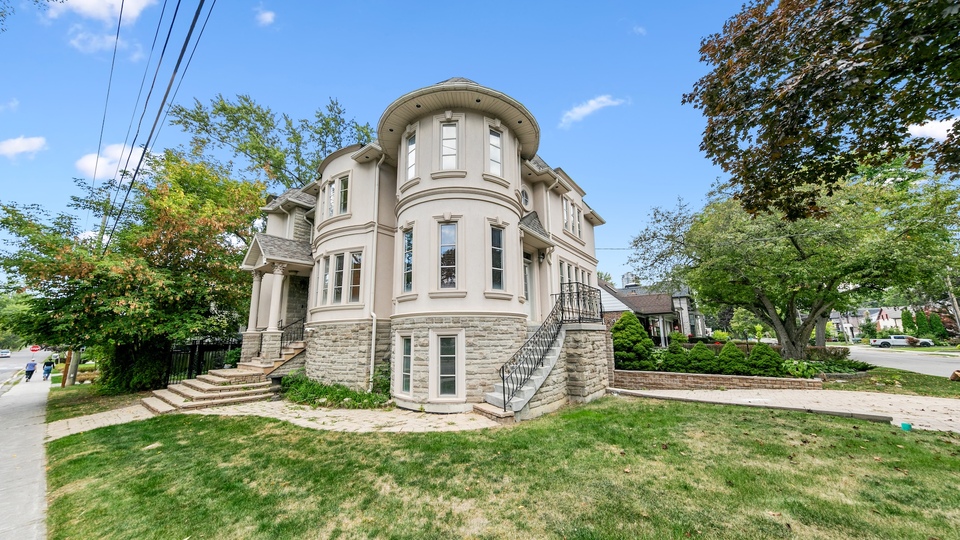 125 Kingsdale Avenue, North York