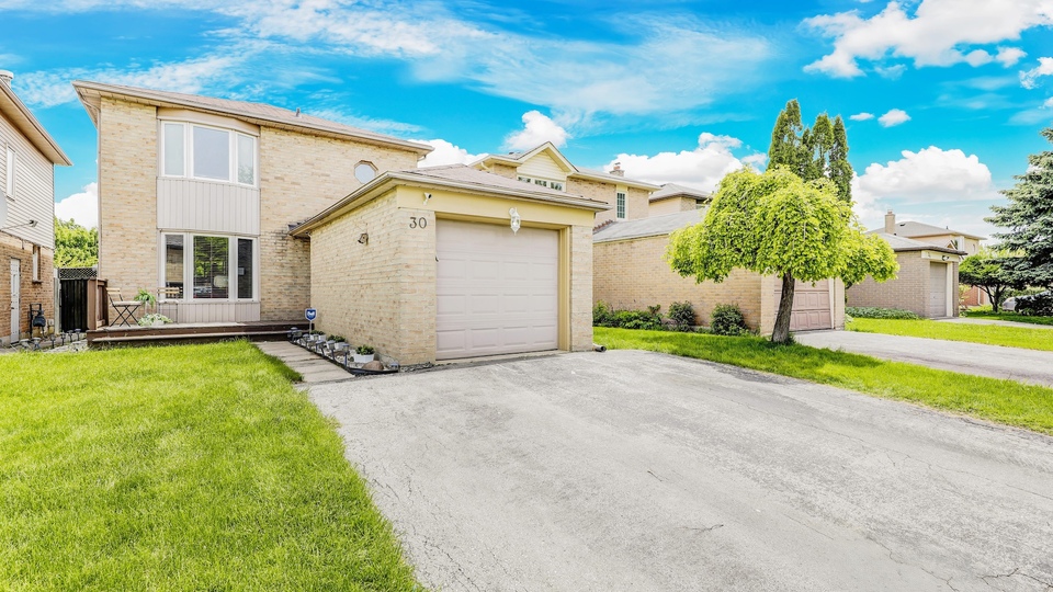 30 Mayberry Court, Brampton