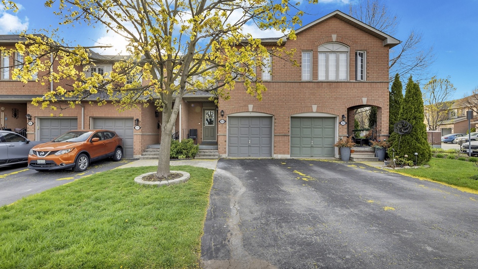 5555 Prince William Dr, Burlington