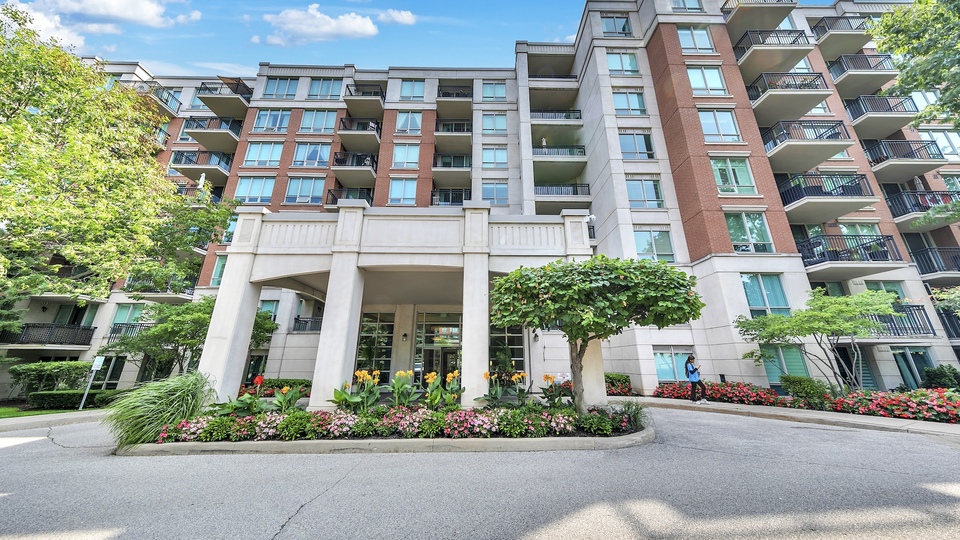 38 William Carson Crescent , Unit 722