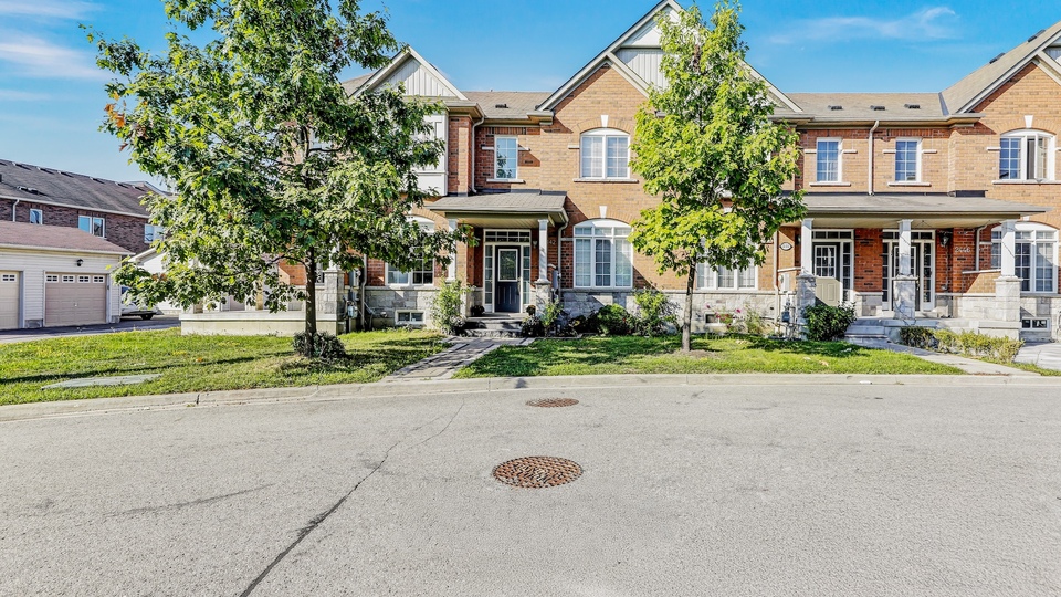 2442 Earl Grey Avenue, Pickering