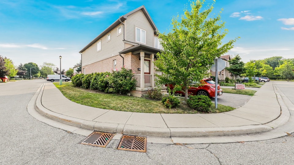 5255 Guildwood Way, Mississauga