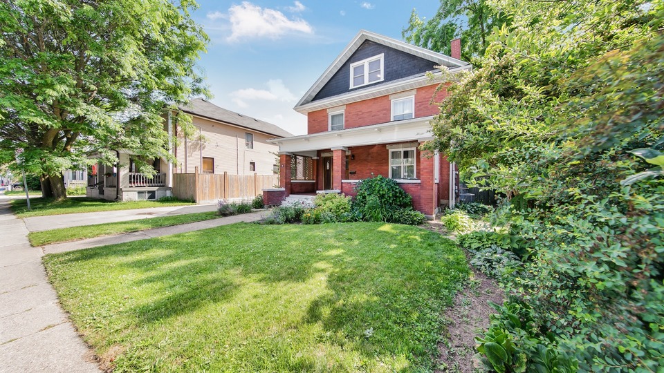 30 Willow St N, Acton, Ontario