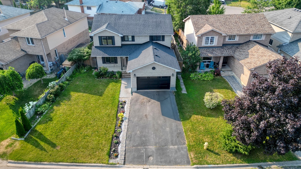 14 Soper Creek Dr, Bowmanville
